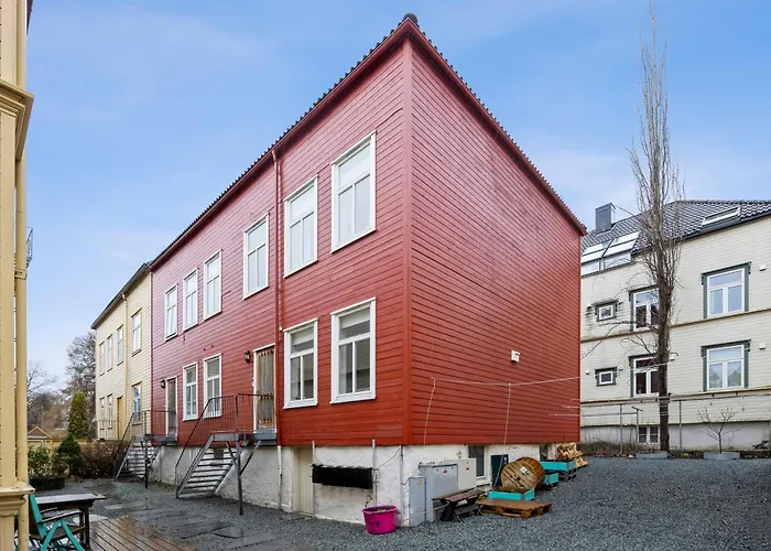 Cozy 2Bdr Apt. 3 Min Walk To Solsiden