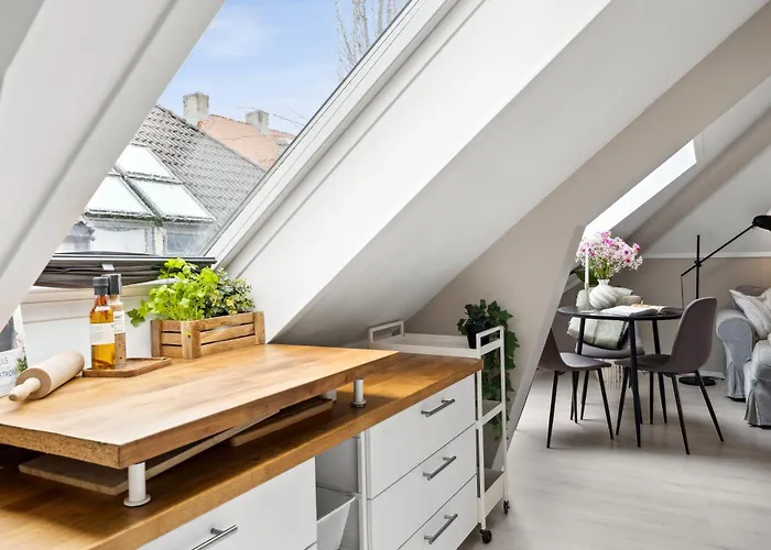 Cozy 2Bdr Apt. 3 Min Walk To Solsiden
