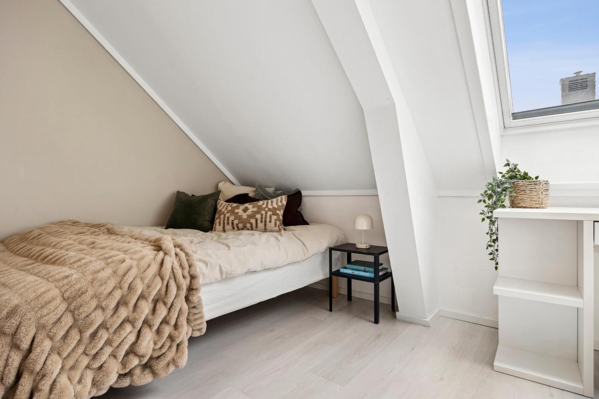 Cozy 2bdr Apt. 3 Min Walk To Solsiden Apartment *