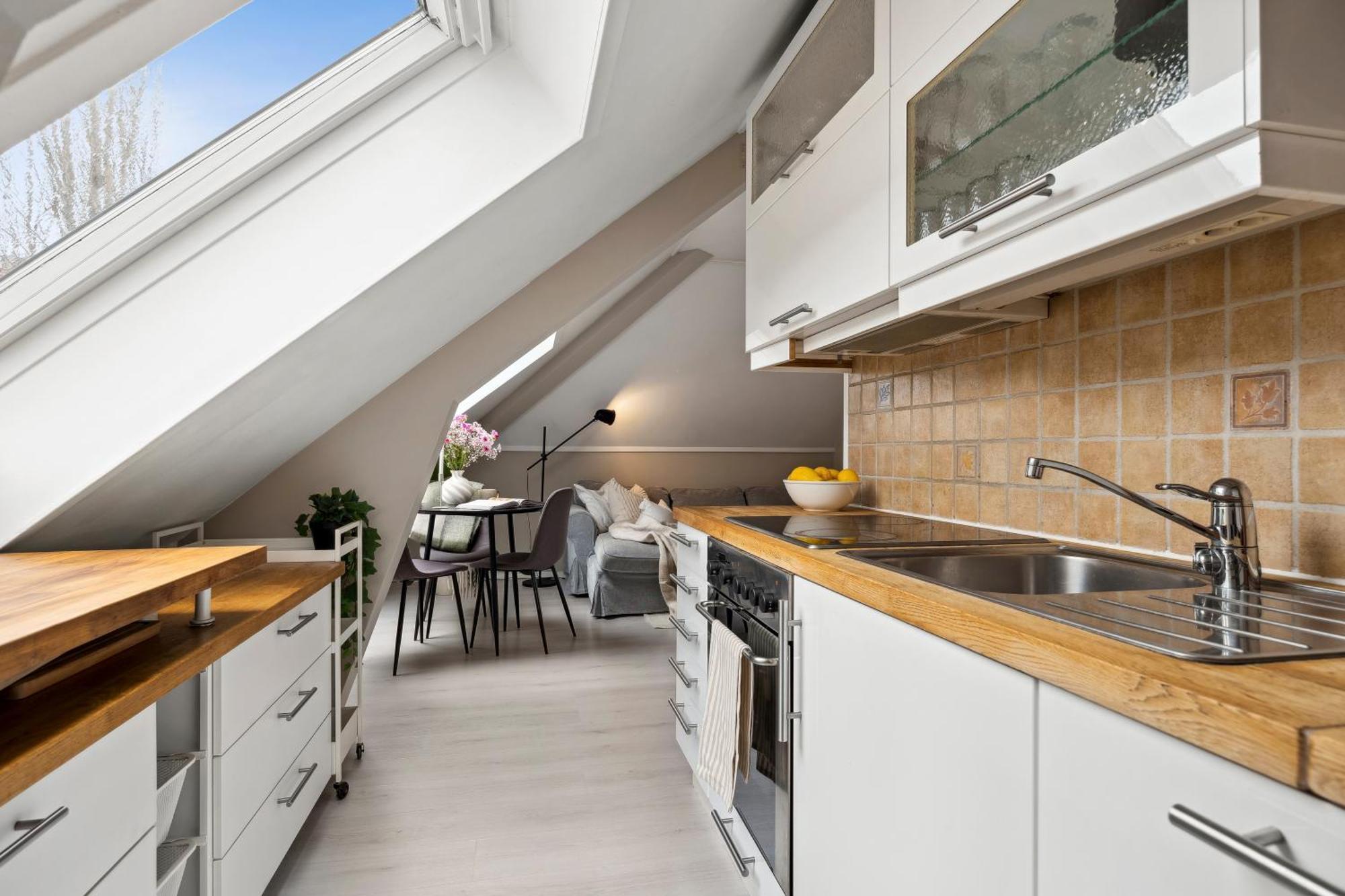 Cozy 2bdr Apt. 3 Min Walk To Solsiden Apartment